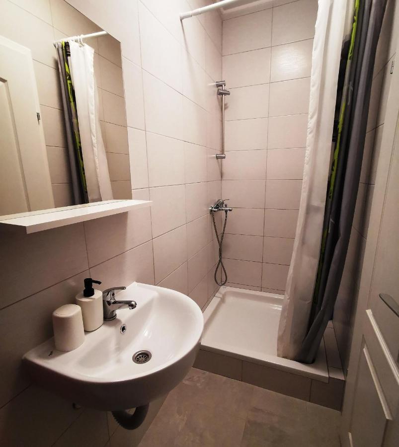 Vila Julija - Apartment & Rooms Otočac 外观 照片