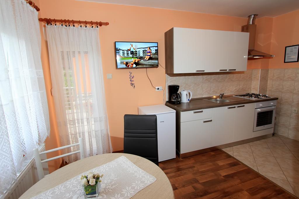 Vila Julija - Apartment & Rooms Otočac 外观 照片